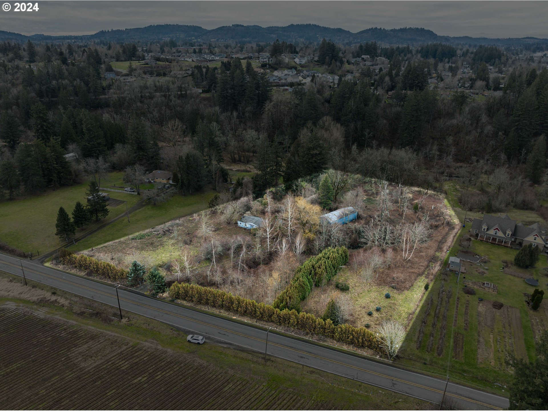 2505 Se Troutdale Rd Property Photo 1
