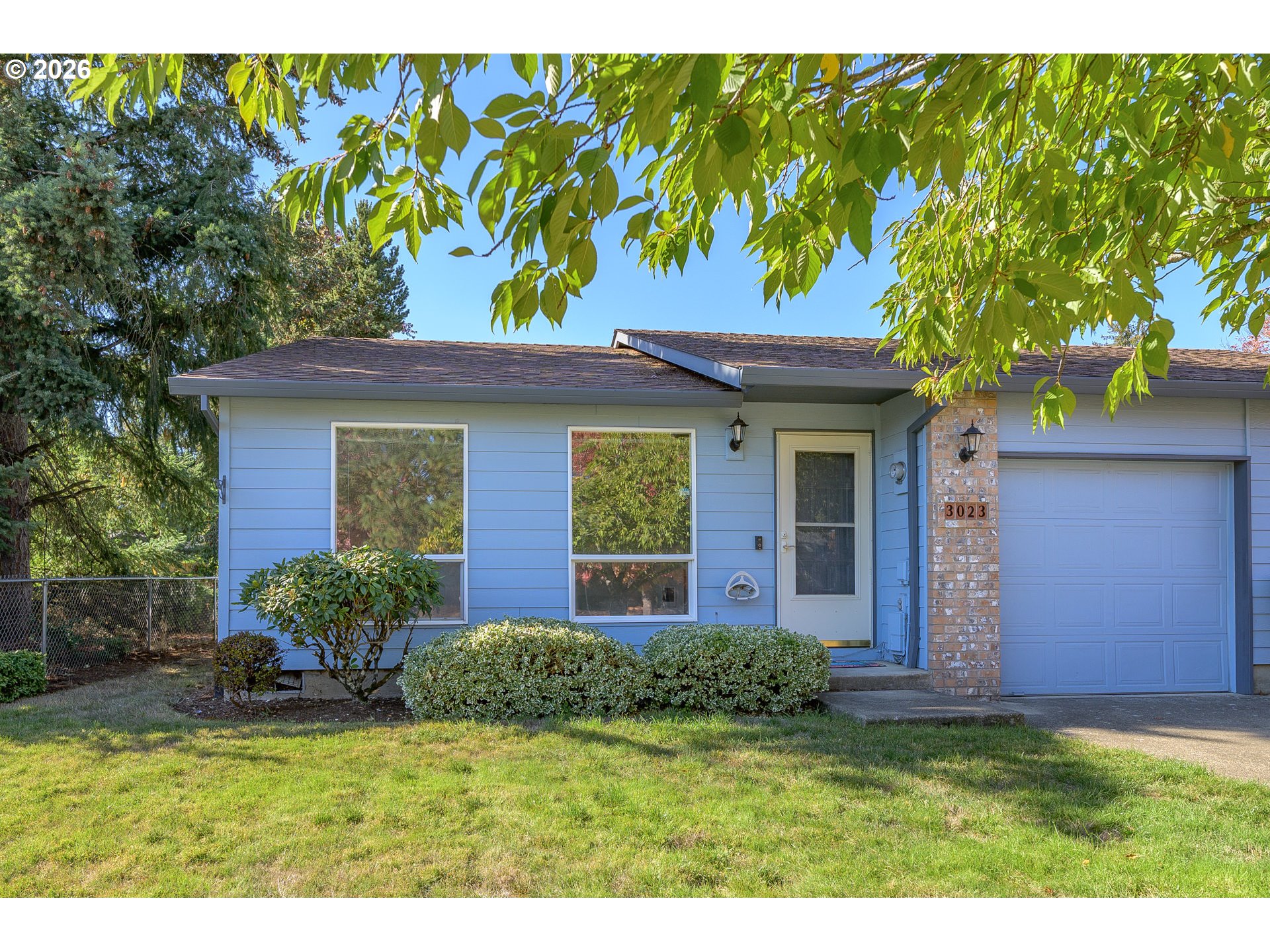3023 NE MALONEY DR Property Photo 1