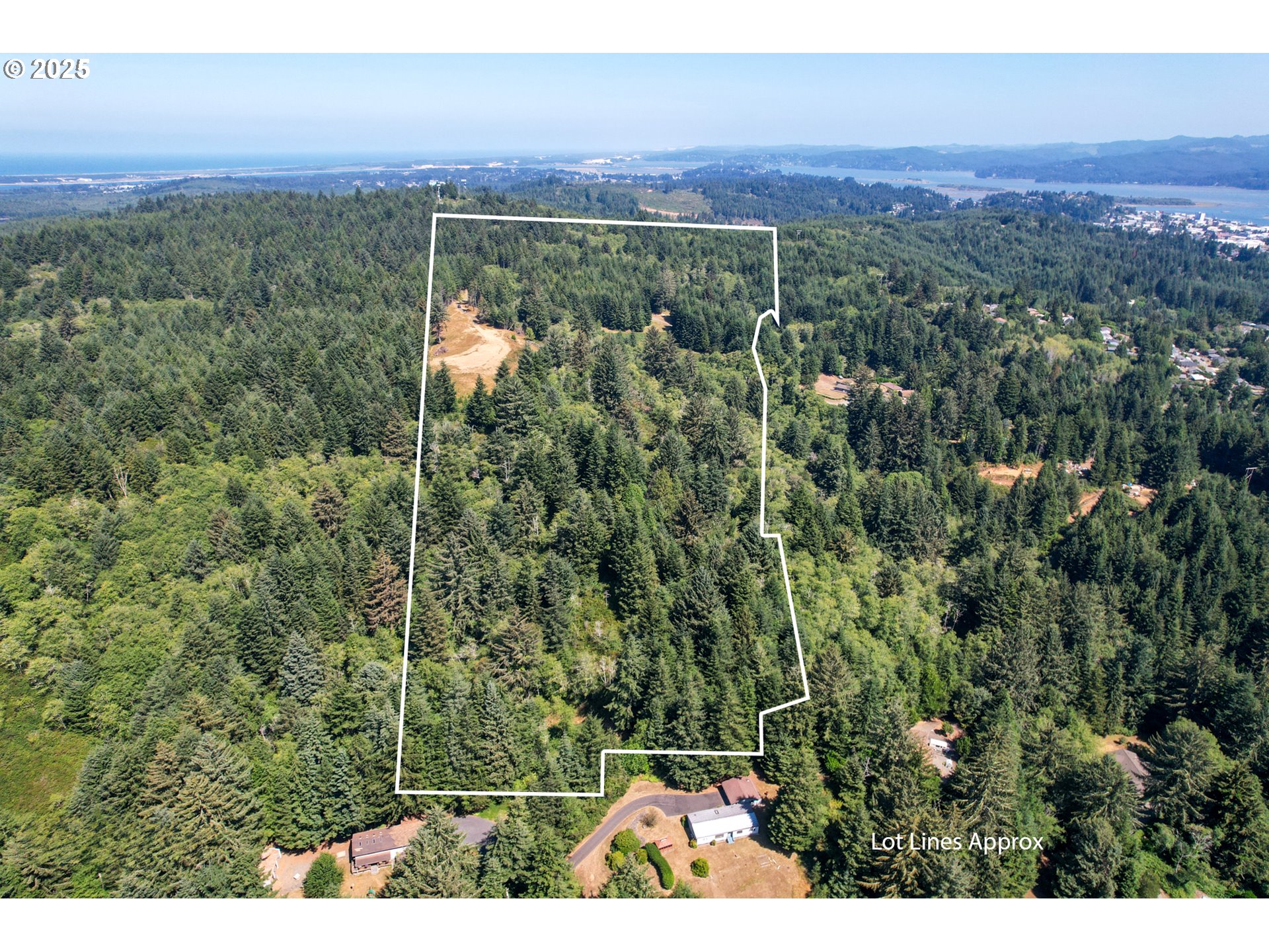 1923 Idaho Ave Property Photo 1