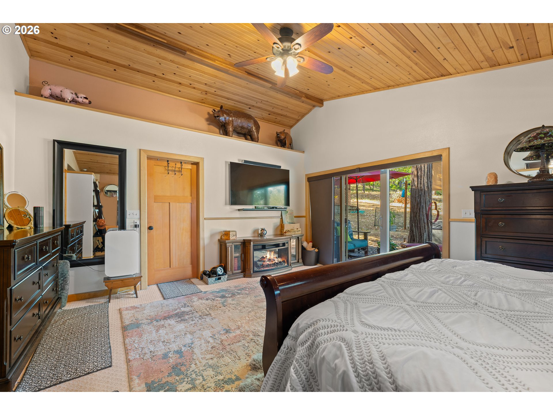 357 El Conejo Dr Property Photo 10