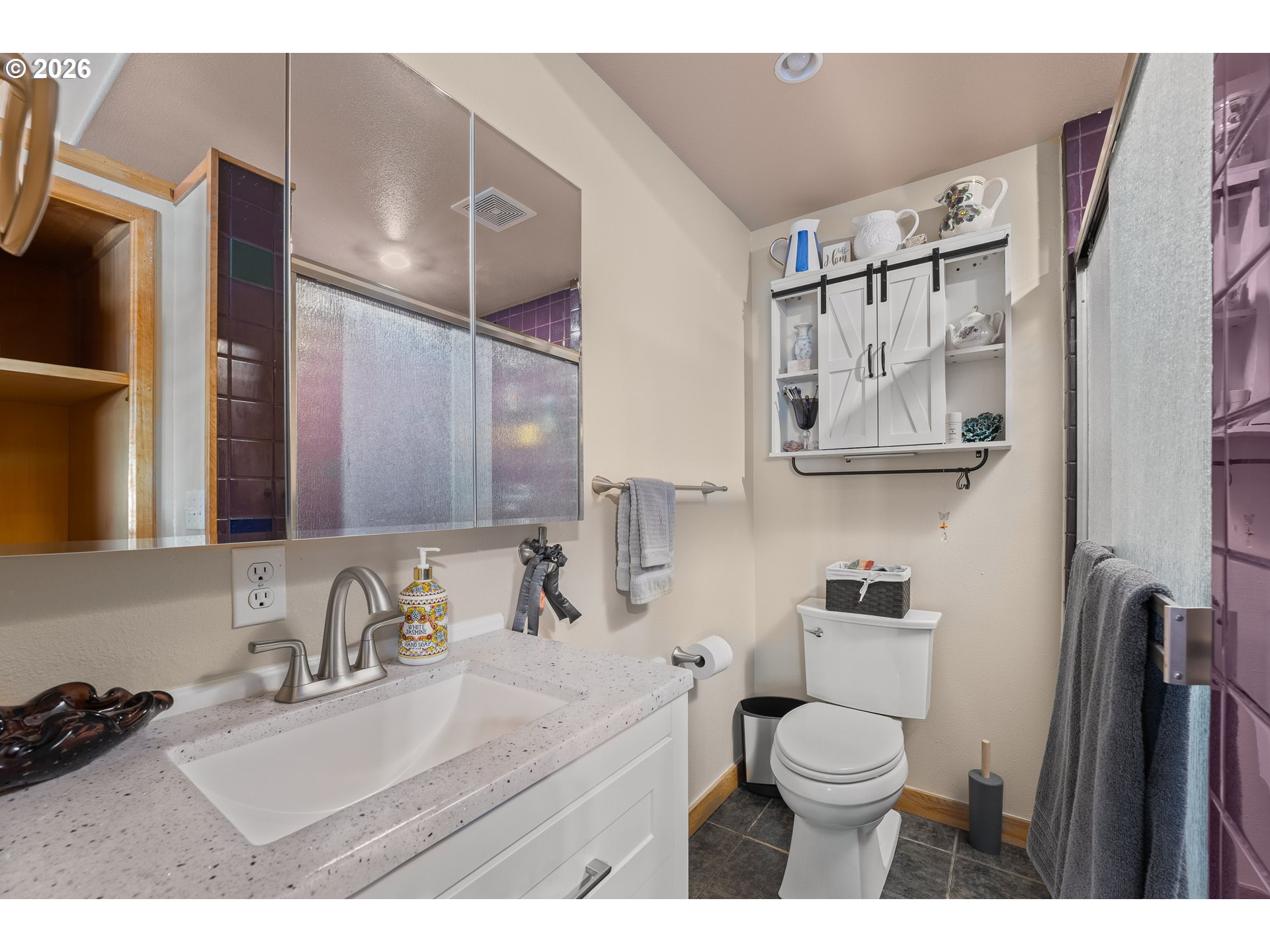 357 El Conejo Dr Property Photo 12