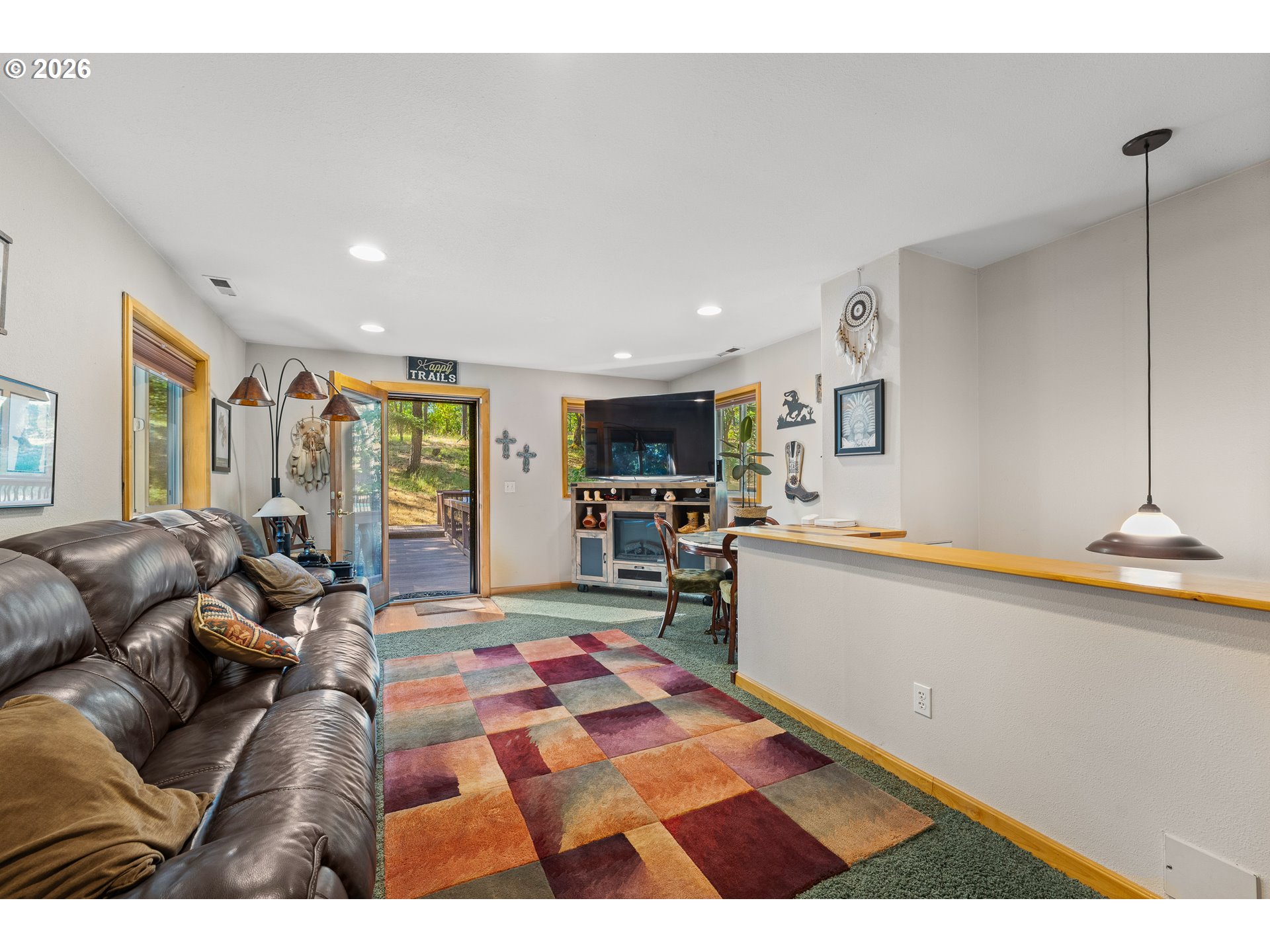 357 El Conejo Dr Property Photo 17