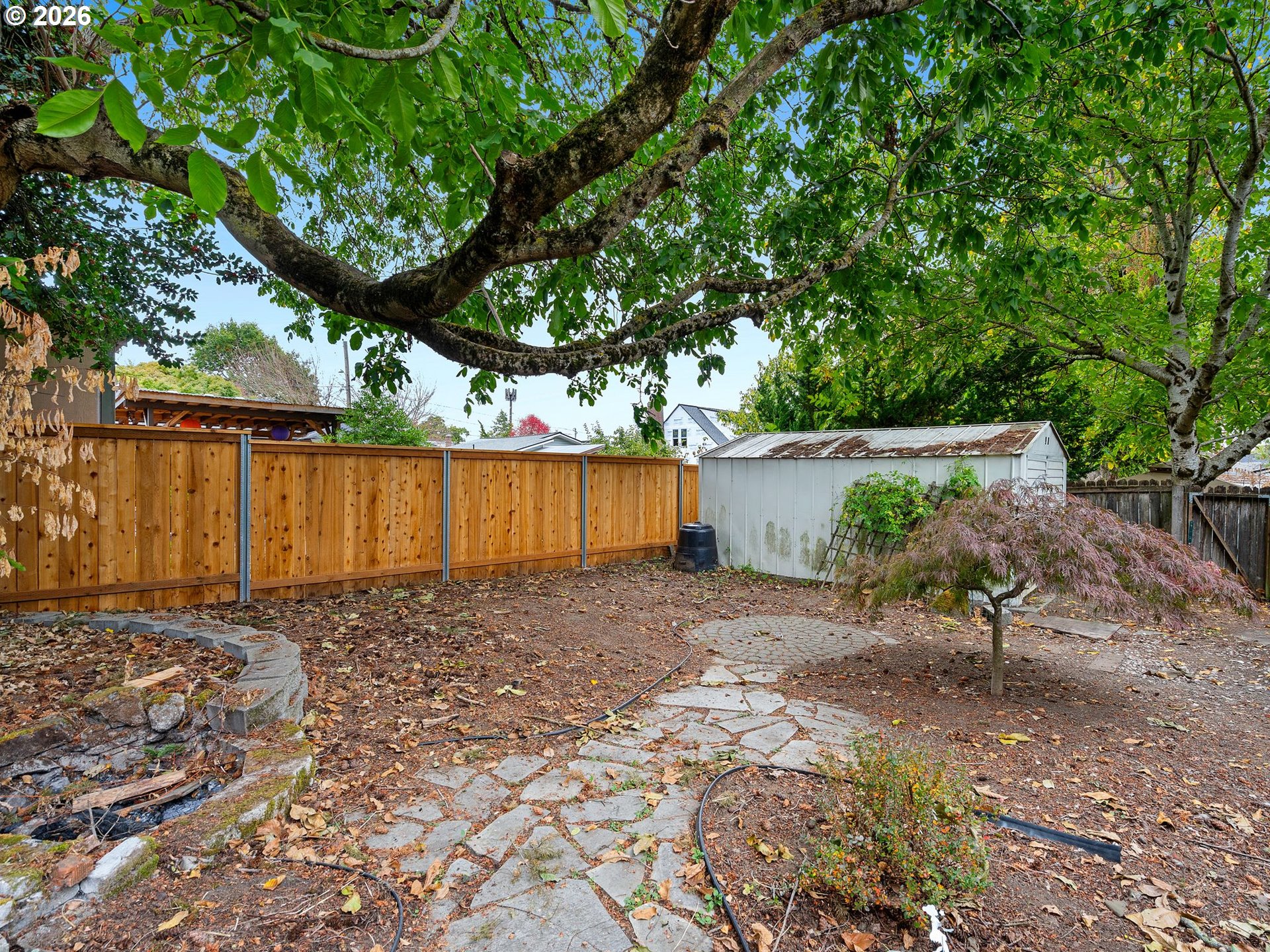7237 N Greeley Ave N Property Photo 29