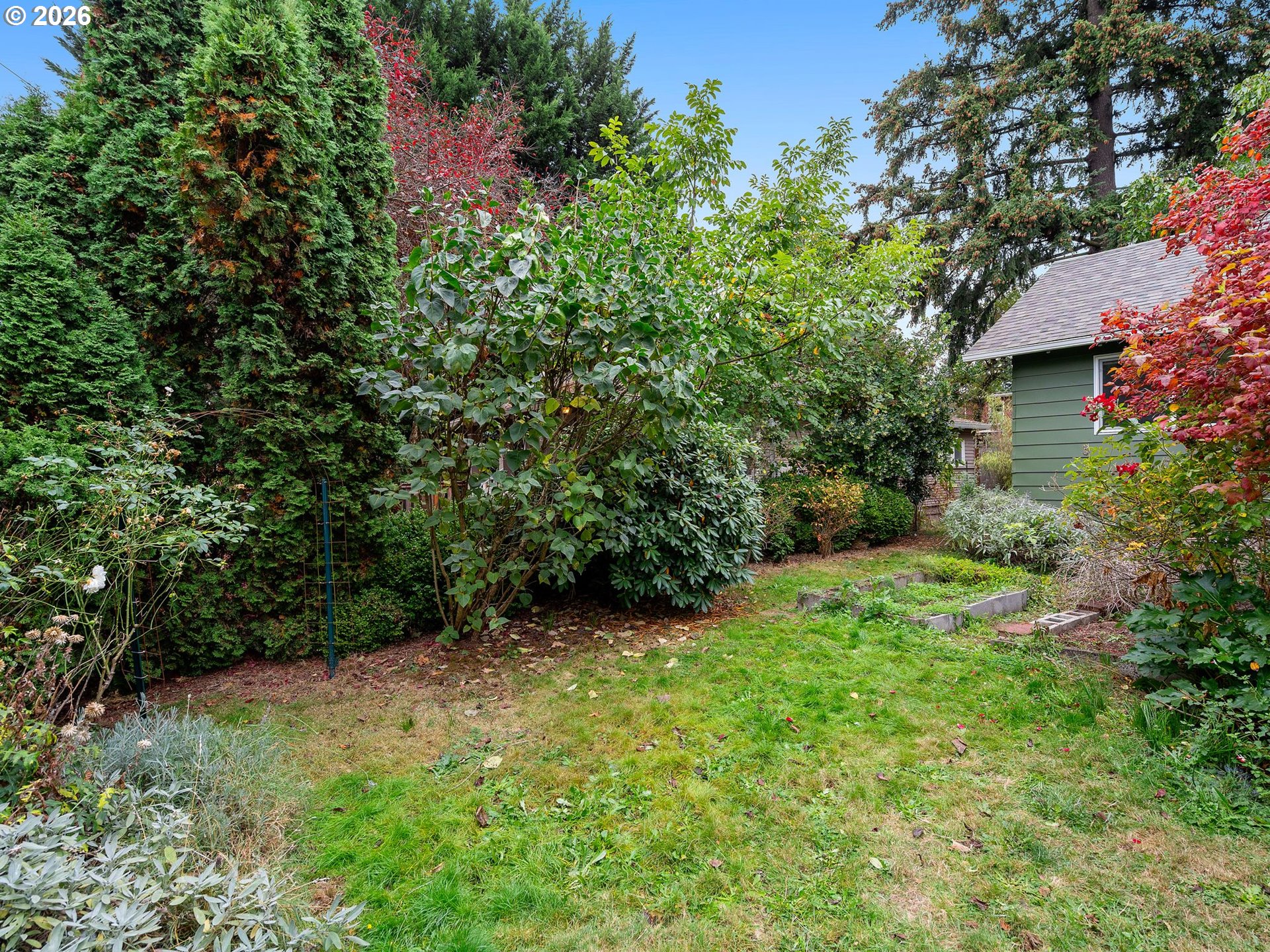7237 N Greeley Ave N Property Photo 31