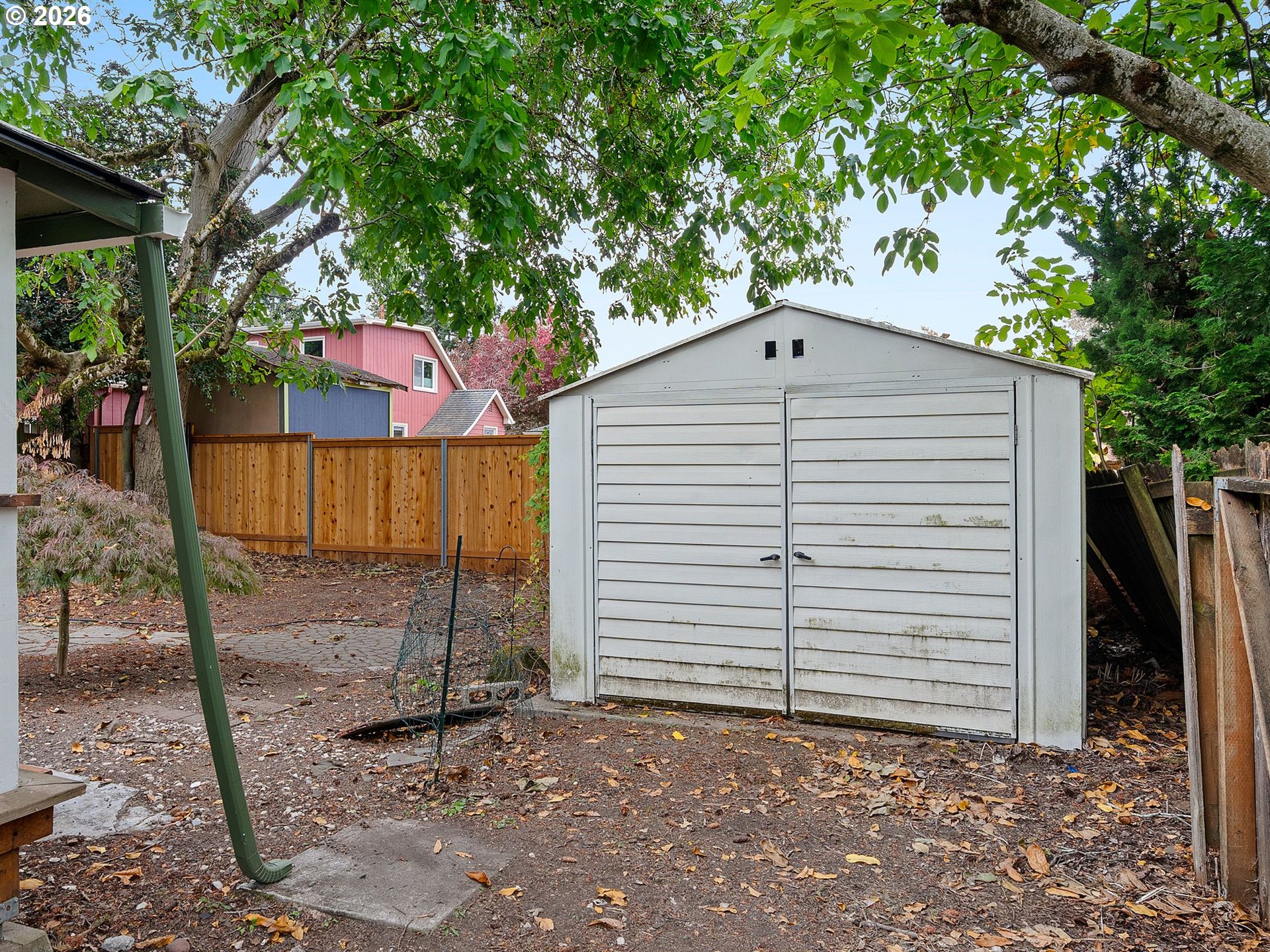7237 N Greeley Ave N Property Photo 32