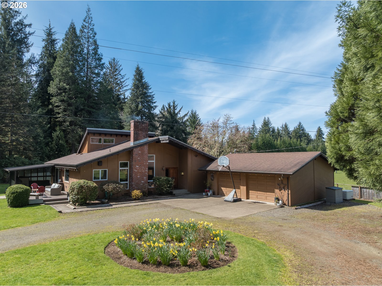 871 Old River Rd Property Photo 1