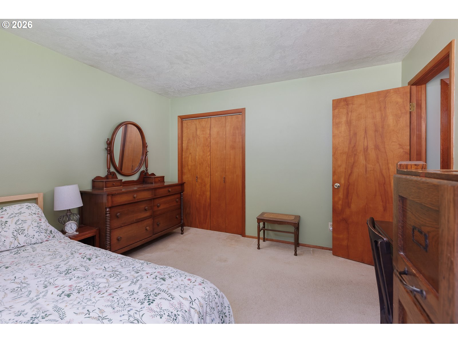 871 Old River Rd Property Photo 14