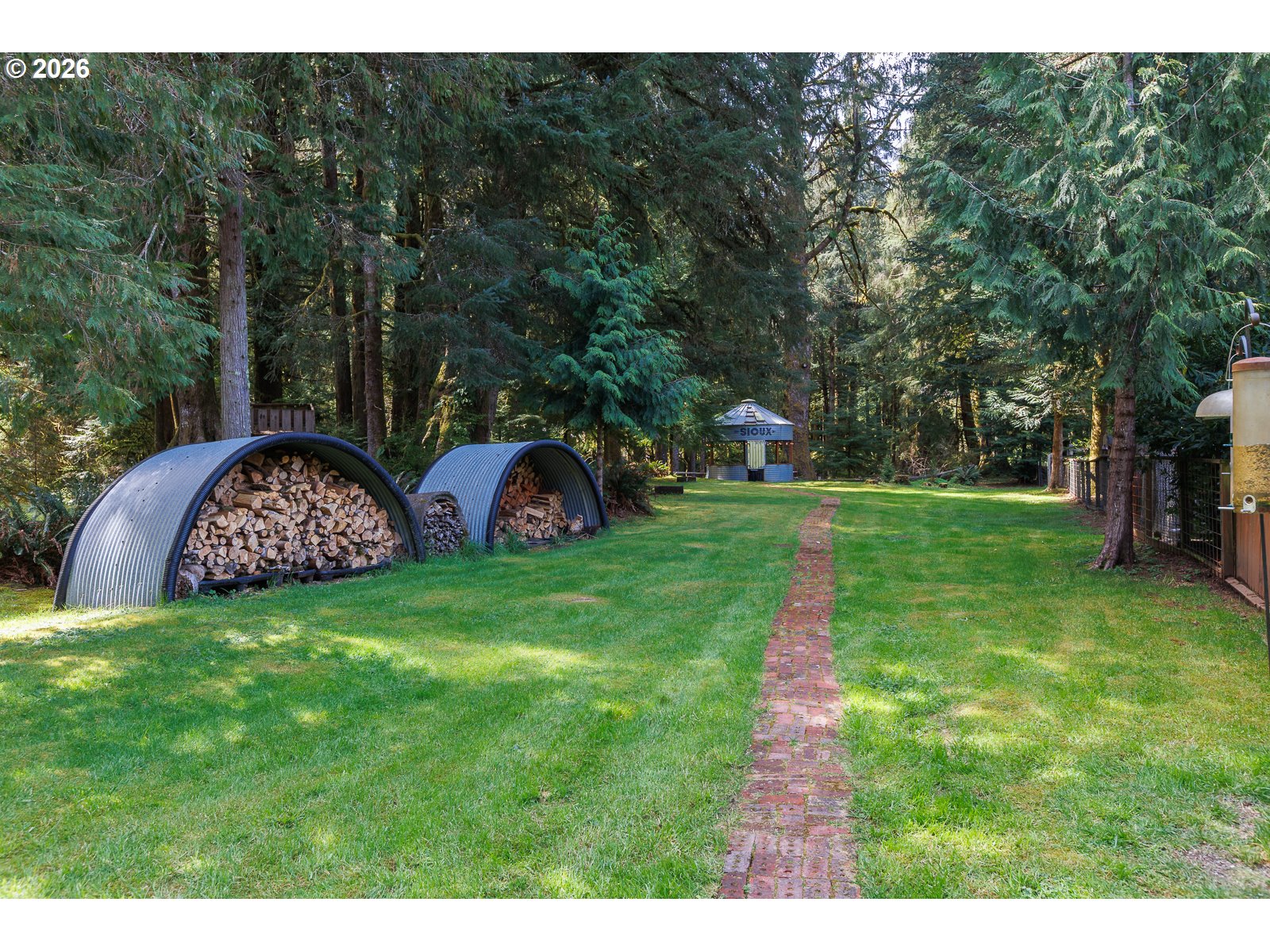 871 Old River Rd Property Photo 33