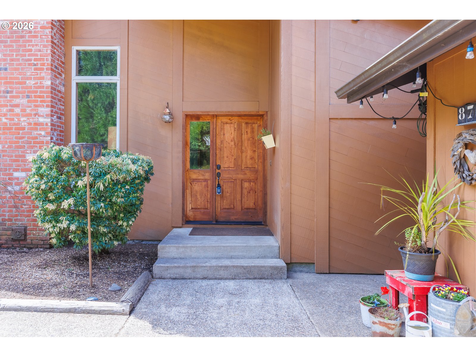 871 Old River Rd Property Photo 35
