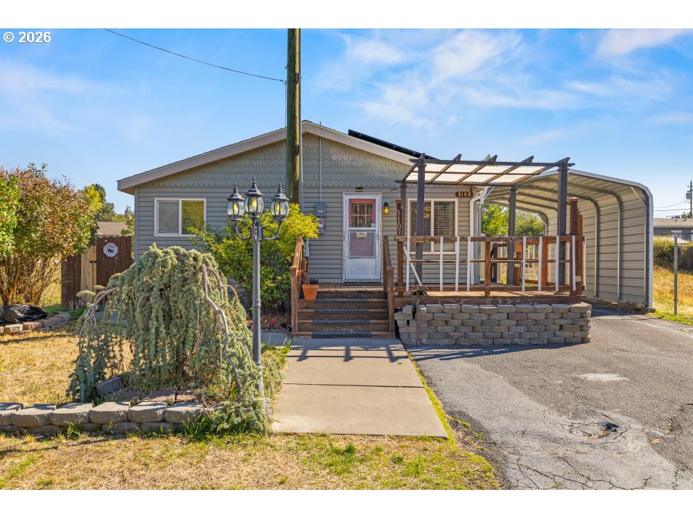 3103 Emerald St Property Photo 1