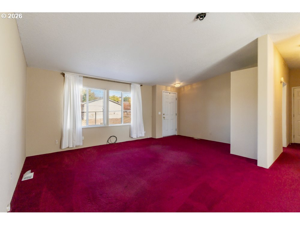 3103 Emerald St Property Photo 3