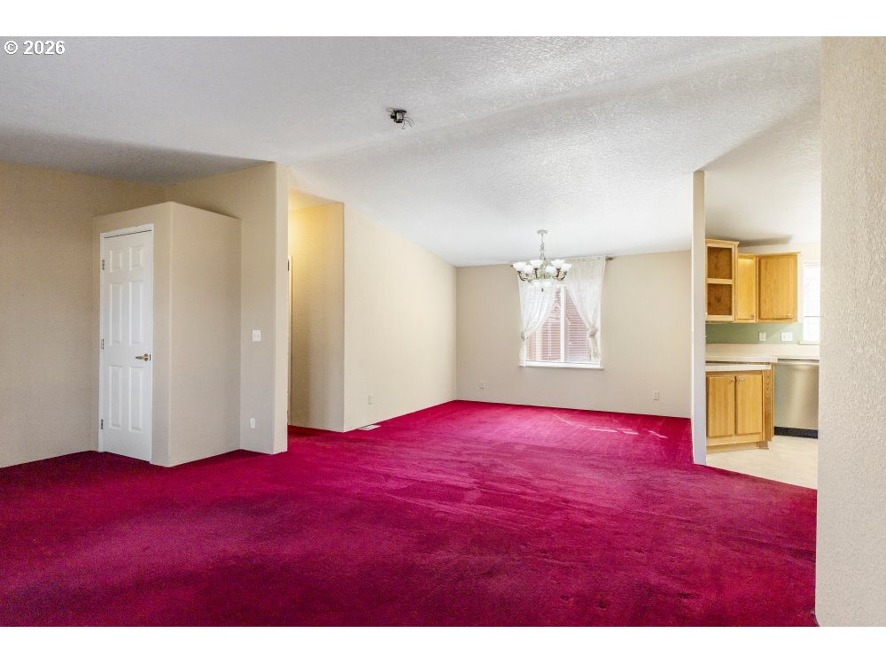 3103 Emerald St Property Photo 4
