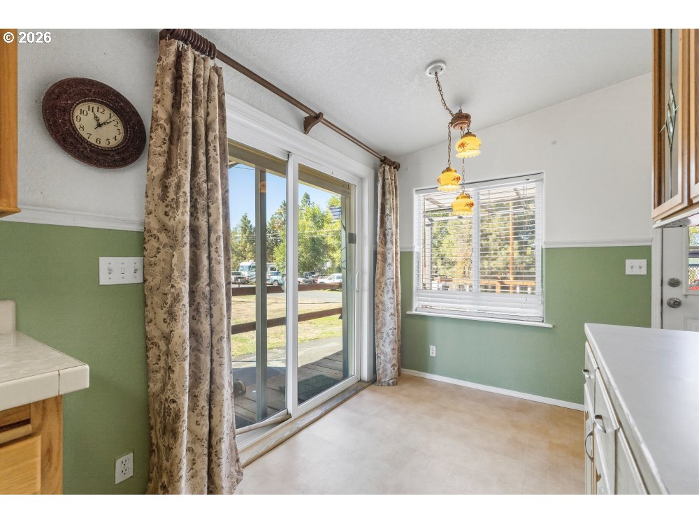 3103 Emerald St Property Photo 10
