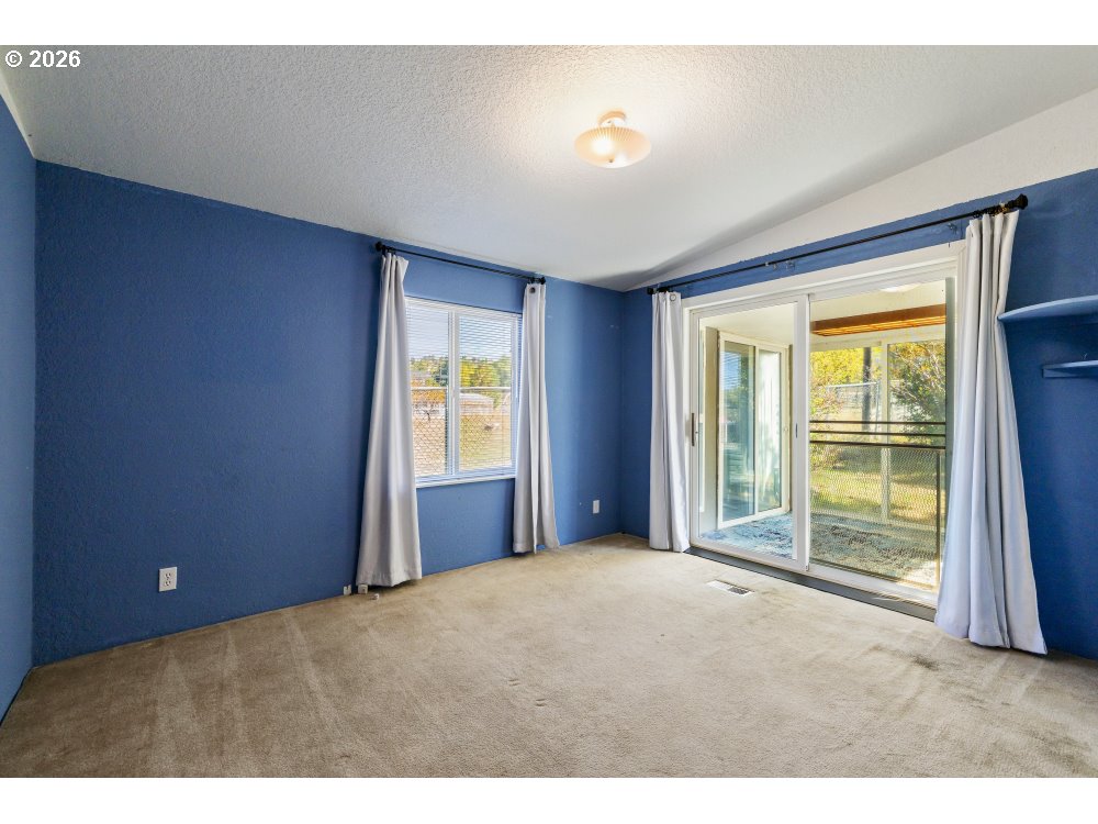 3103 Emerald St Property Photo 19