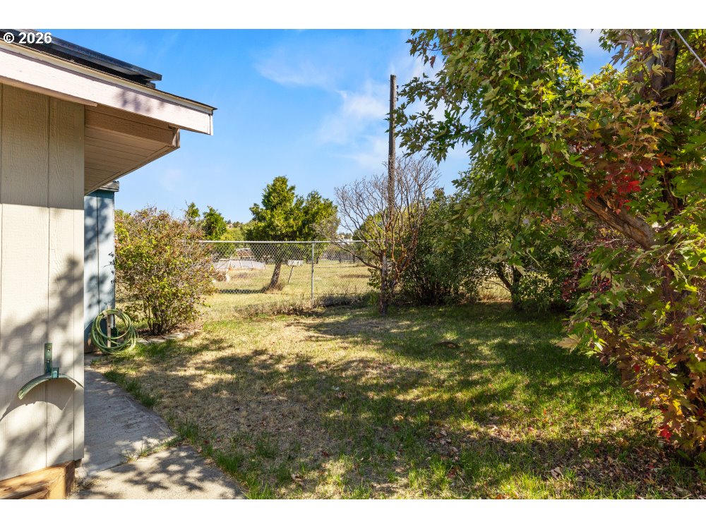 3103 Emerald St Property Photo 32