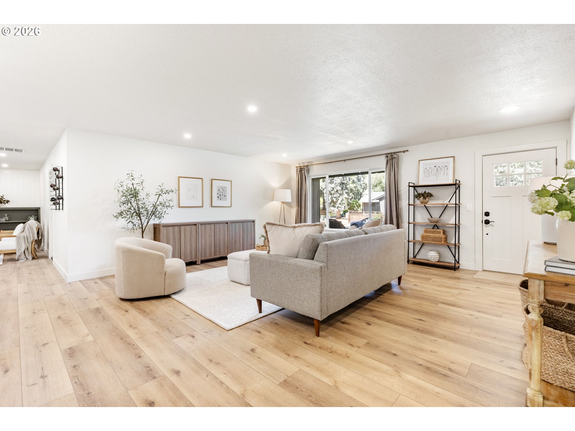 14050 Sw Wilson Dr Property Photo 5