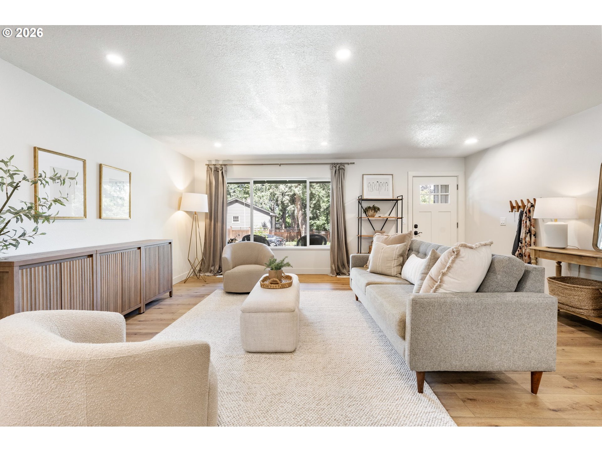 14050 Sw Wilson Dr Property Photo 6