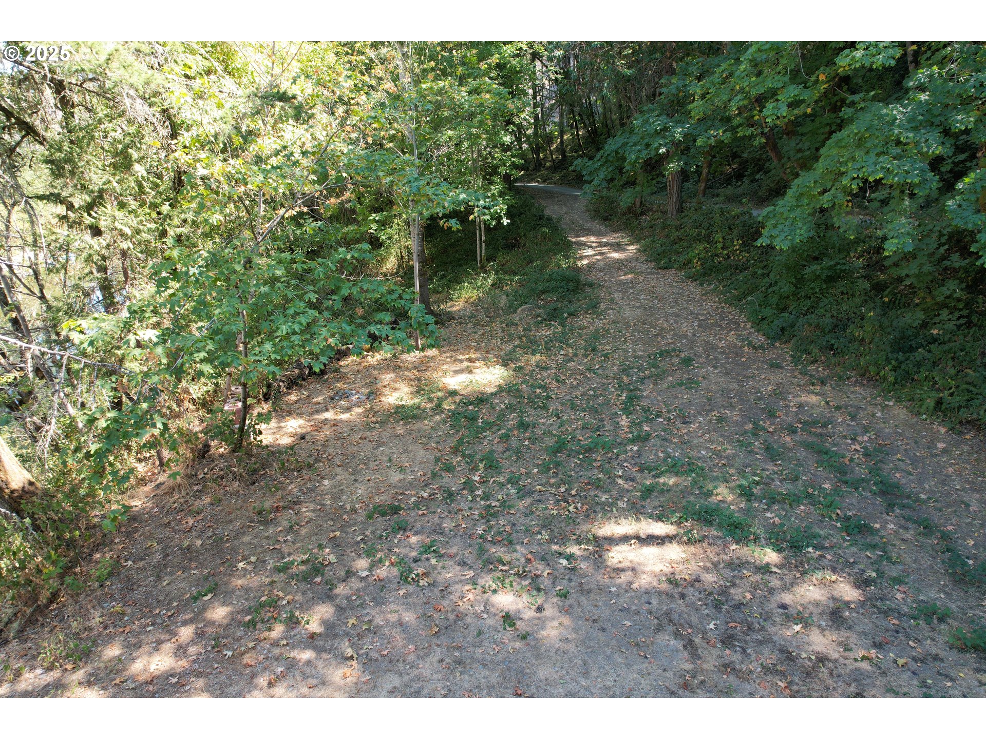 750 Ferguson Ln Property Photo 8