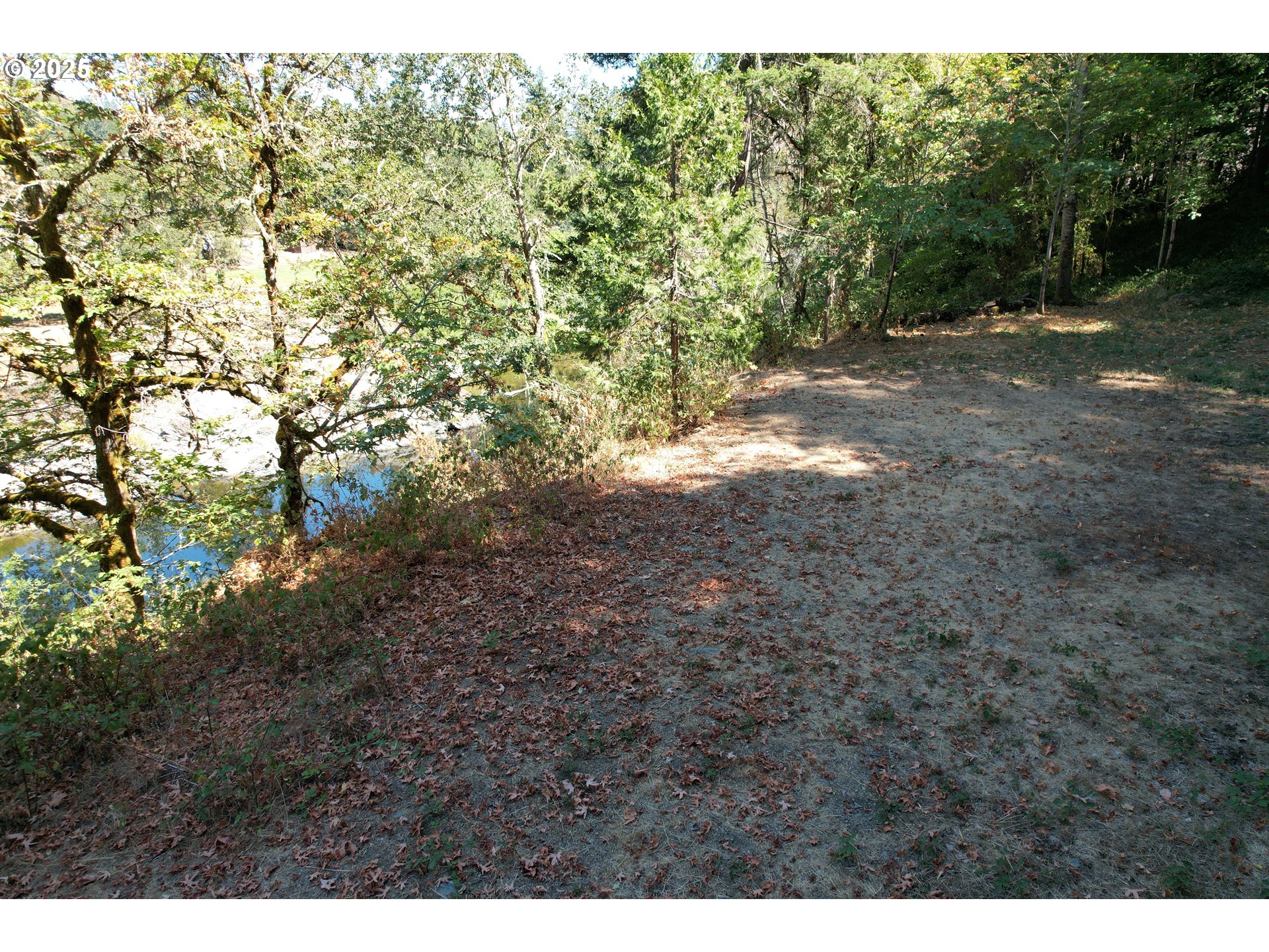 750 Ferguson Ln Property Photo 9