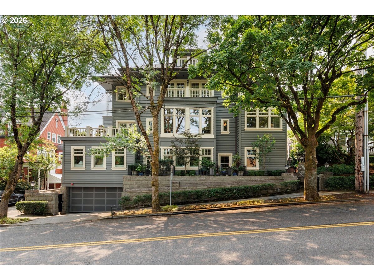 2172 Sw Park Pl C Property Photo 1