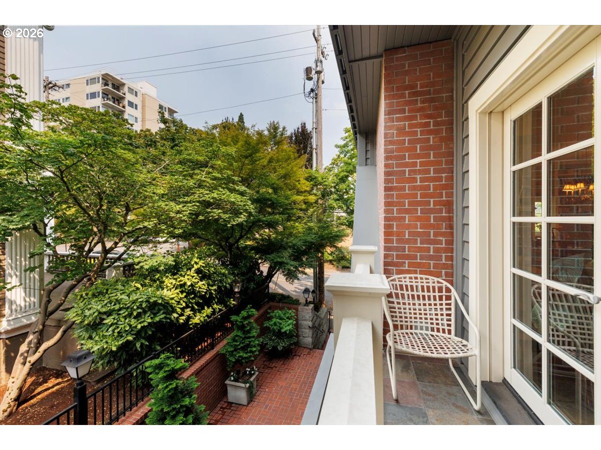 2172 Sw Park Pl C Property Photo 12