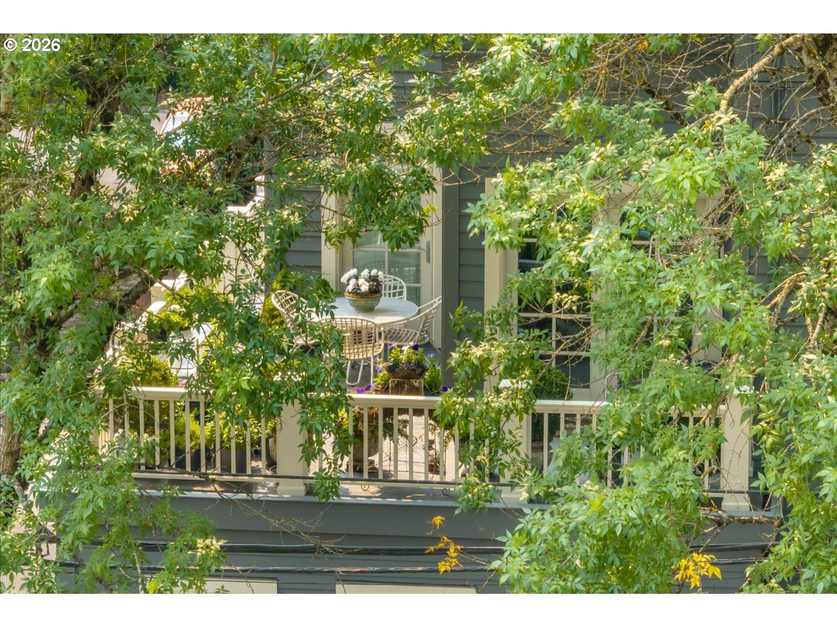 2172 Sw Park Pl C Property Photo 34