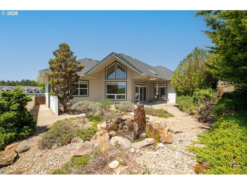 2148 Willow Loop Property Photo 9