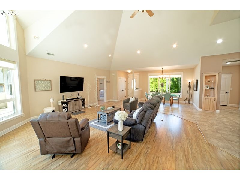 2148 Willow Loop Property Photo 21