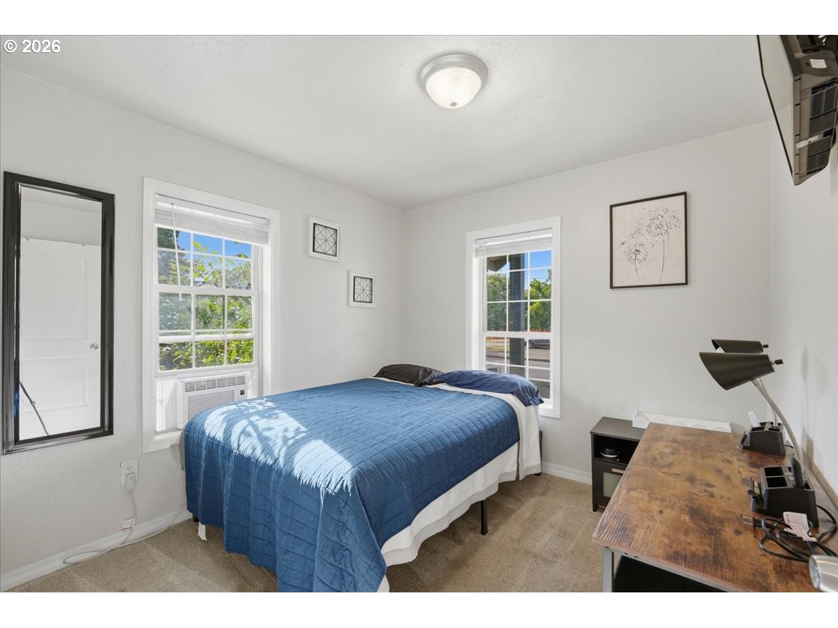 1540 Salem Ave Property Photo 14