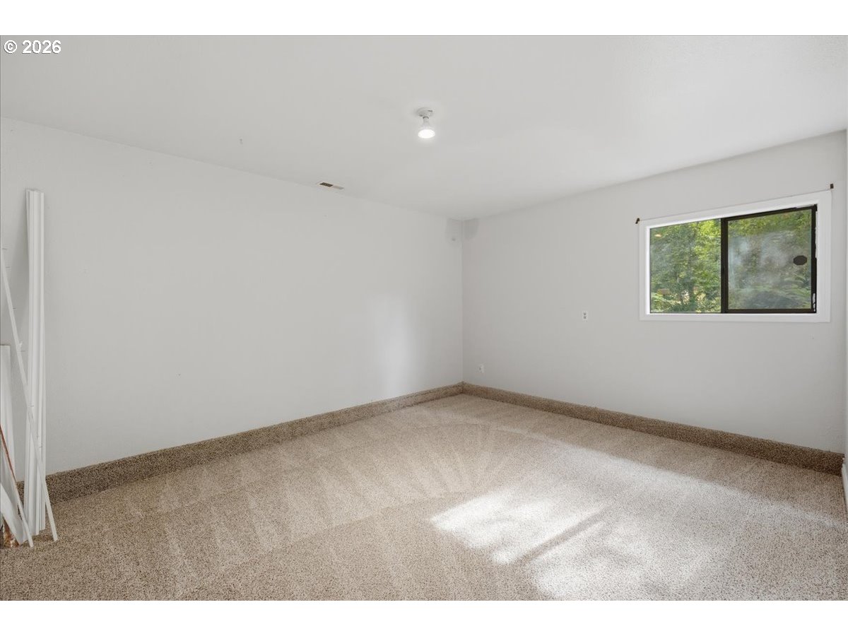 1540 Salem Ave Property Photo 34