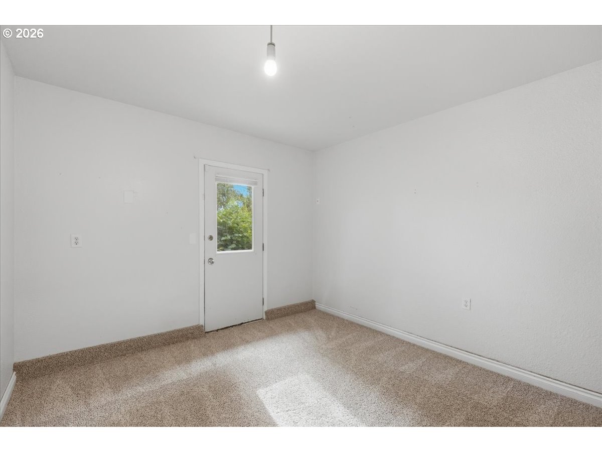1540 Salem Ave Property Photo 35