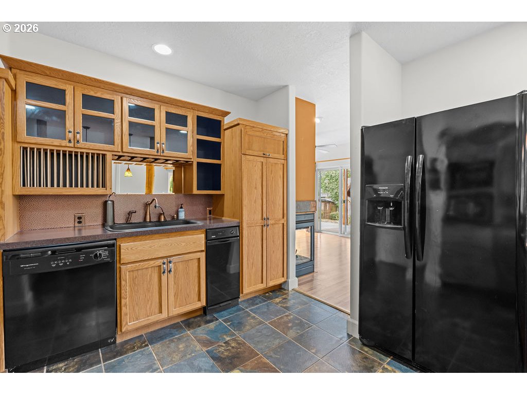 3445 Ne 40th Ct Property Photo 3