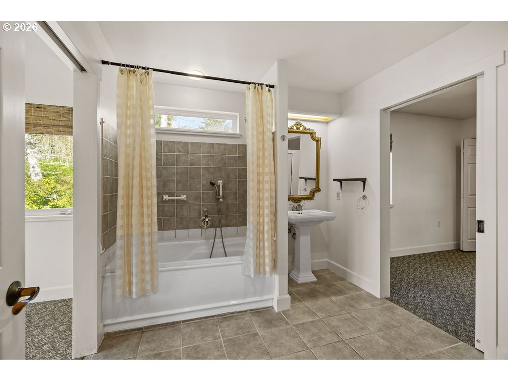 3445 Ne 40th Ct Property Photo 26