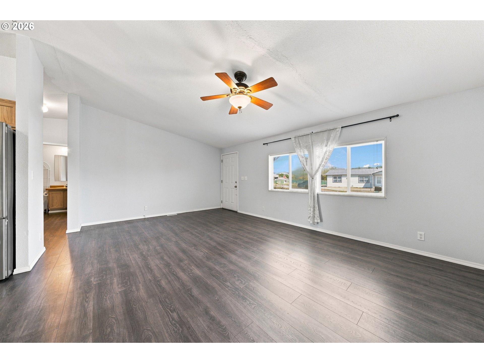 290 Adams Loop Property Photo 8