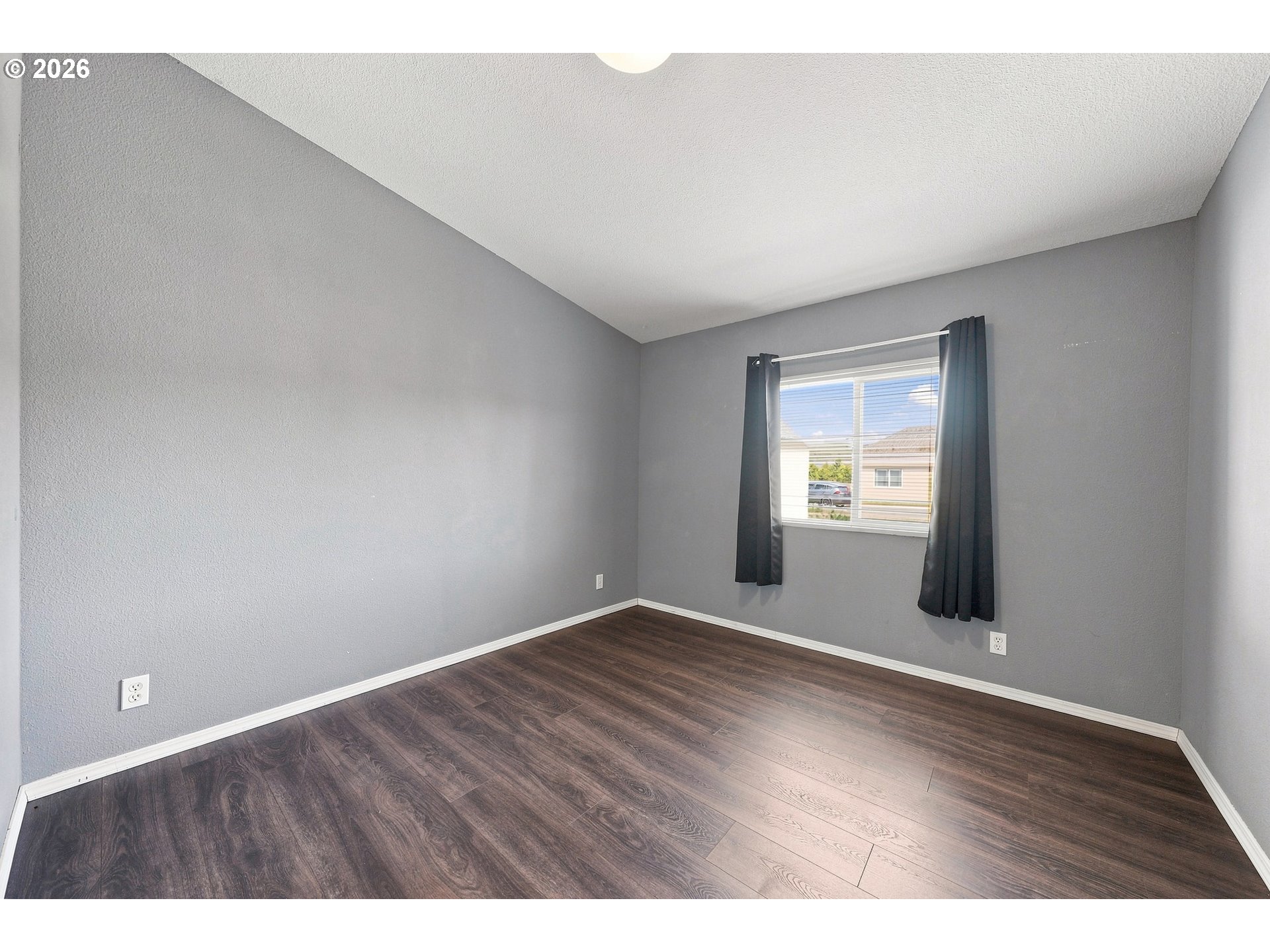 290 Adams Loop Property Photo 24