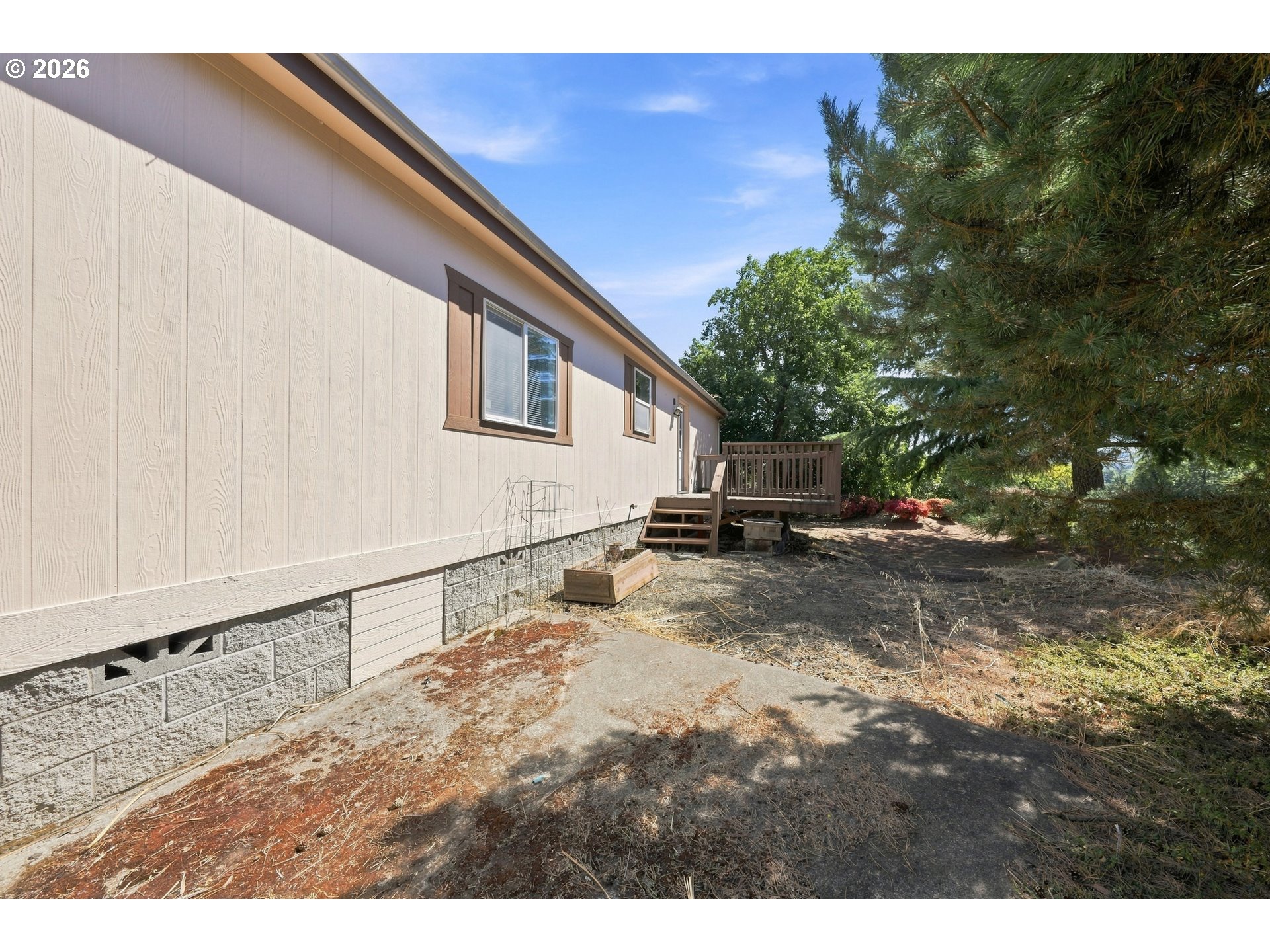 290 Adams Loop Property Photo 30