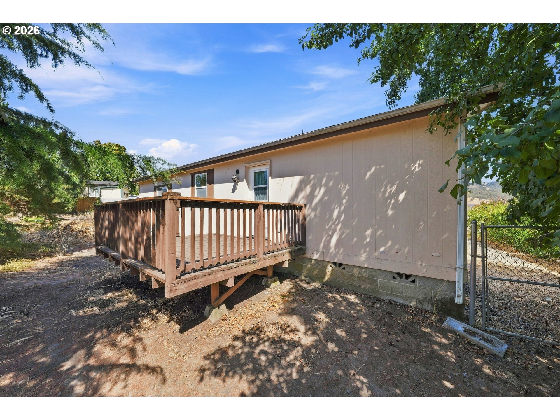 290 Adams Loop Property Photo 35