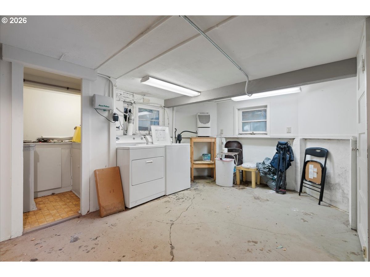 2616 Se Pine St Property Photo 16