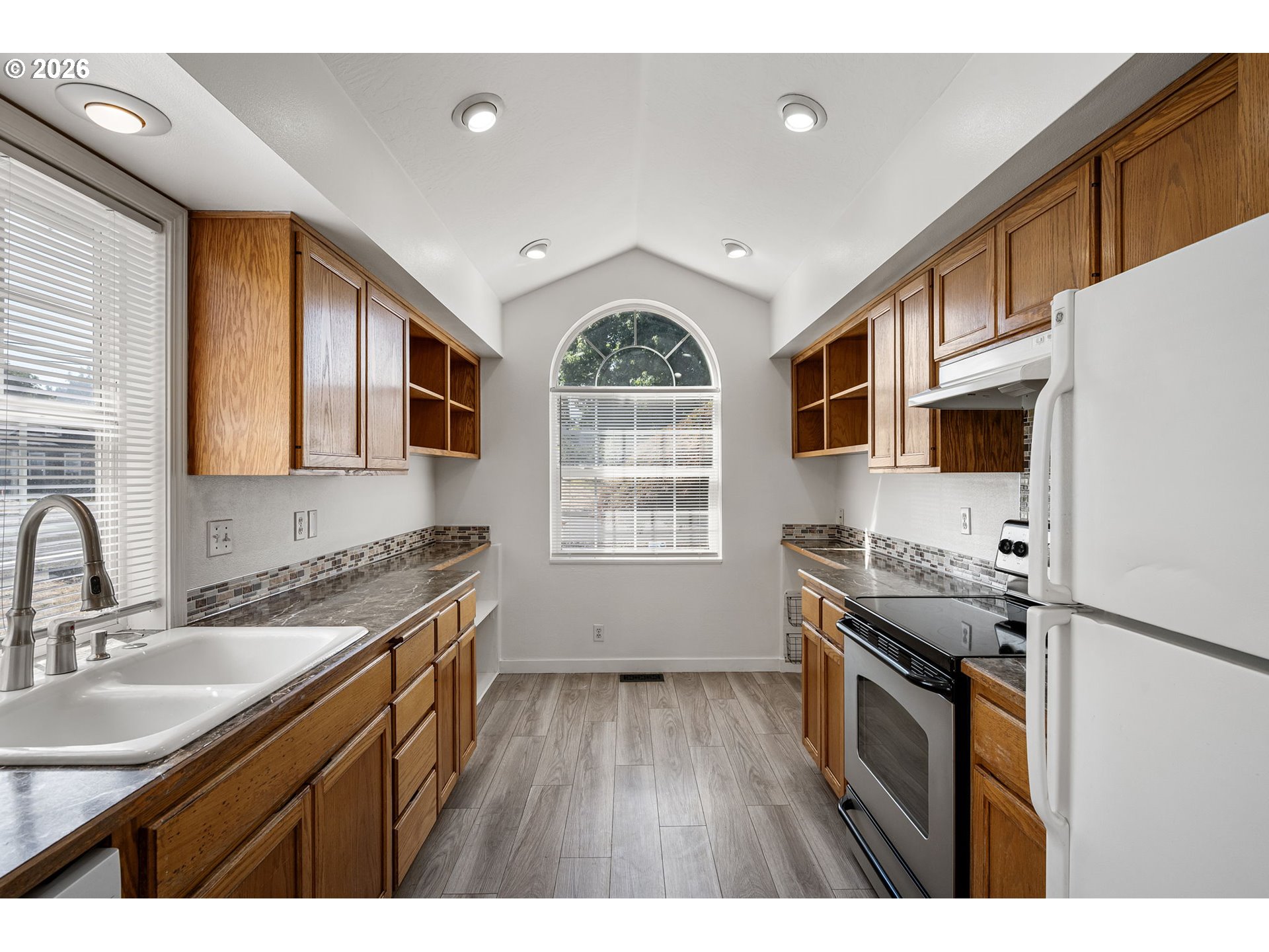 5792 E St Property Photo 12