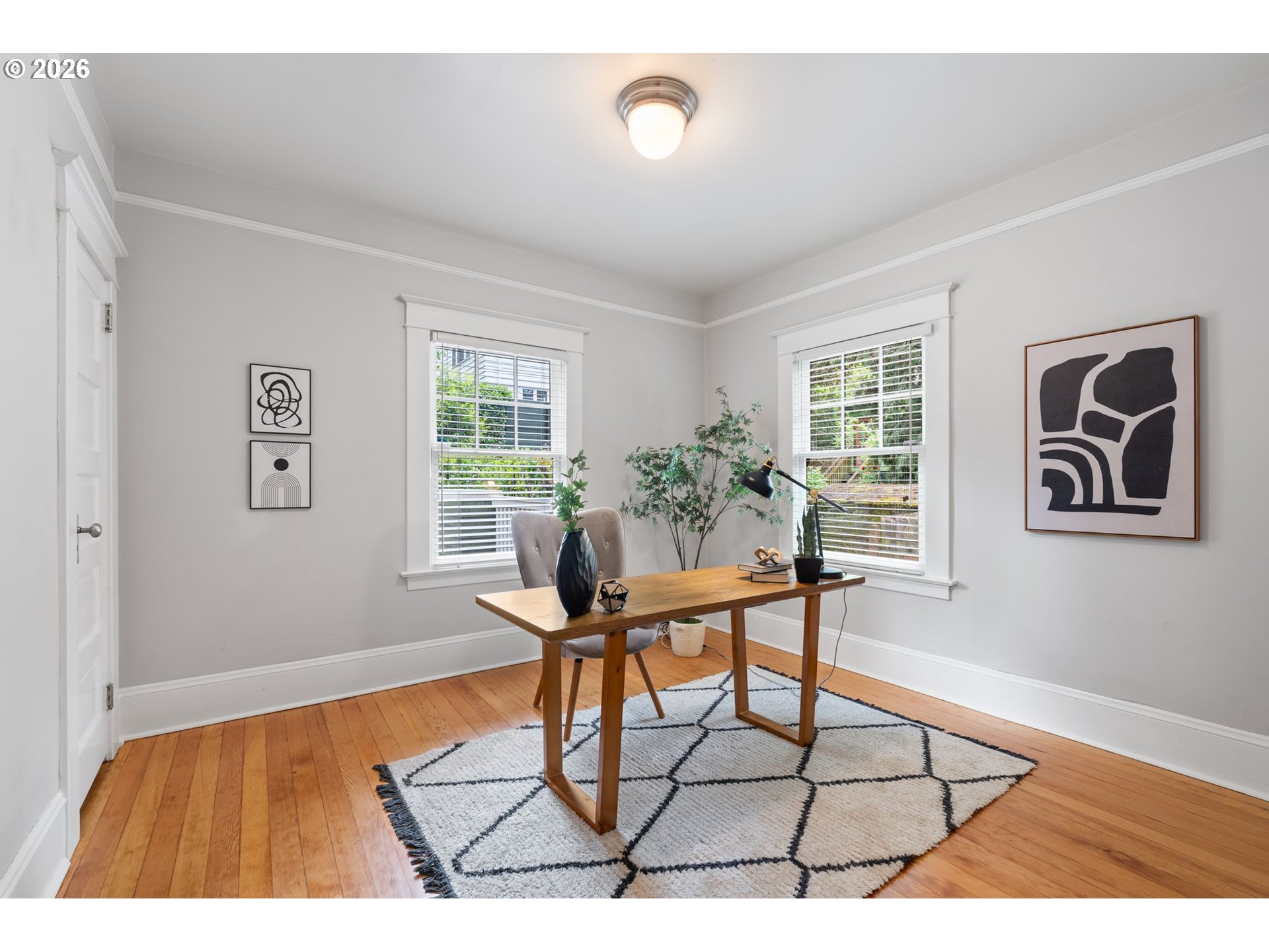 2328 Sw Broadway Dr Property Photo 15