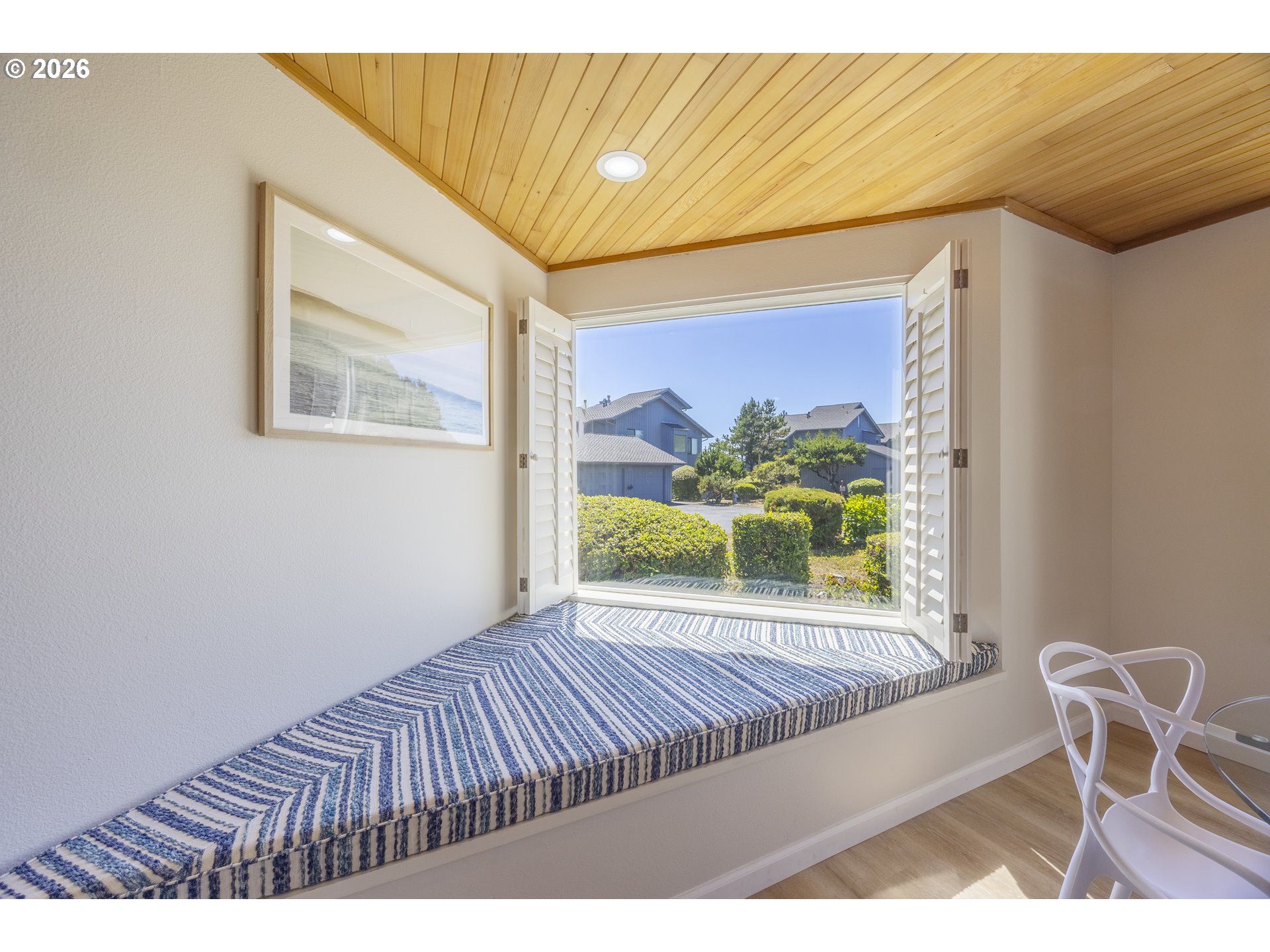 4175 N Highway 101 A-3 Property Photo 8