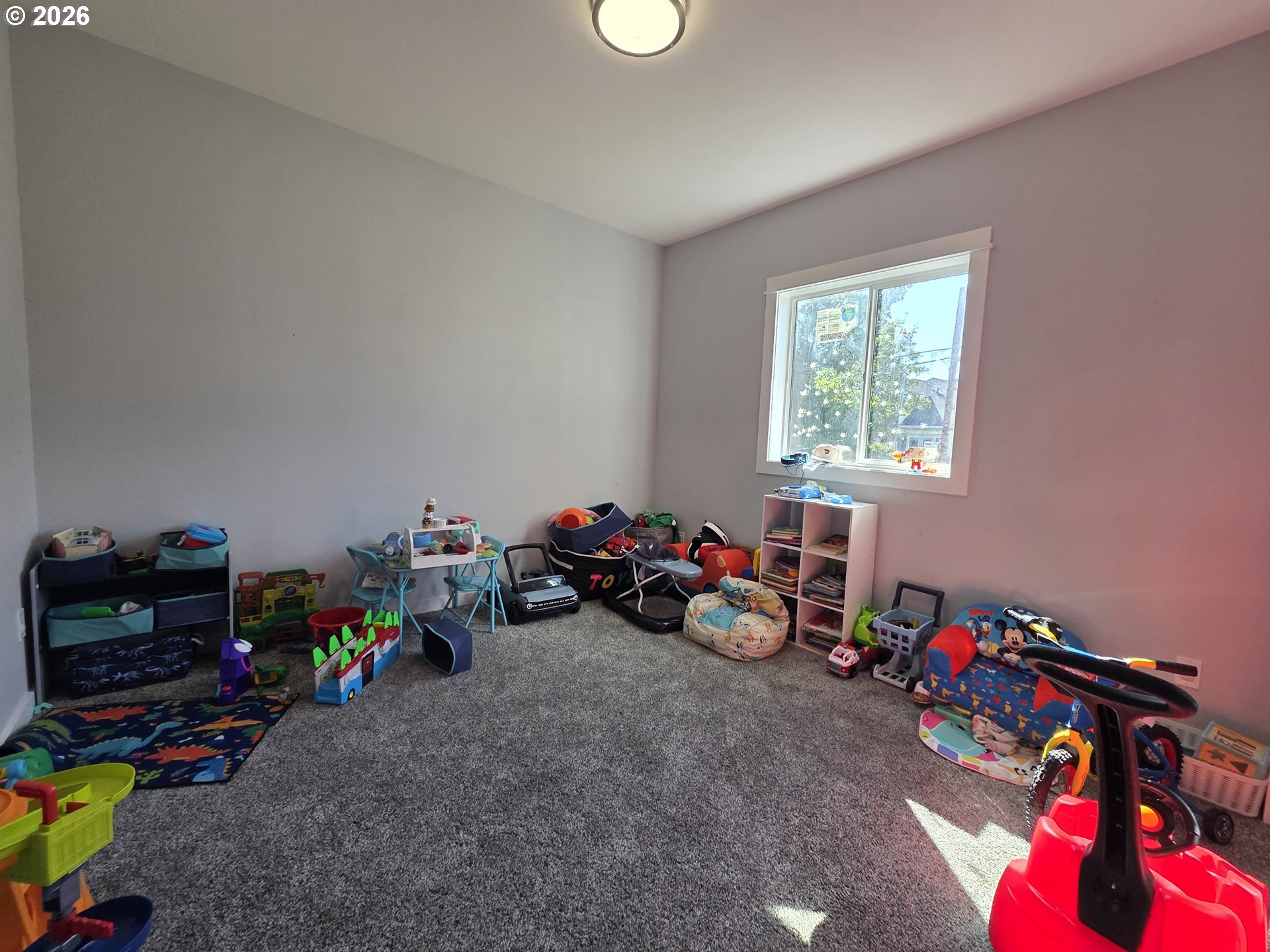 906 N Ave Property Photo 8