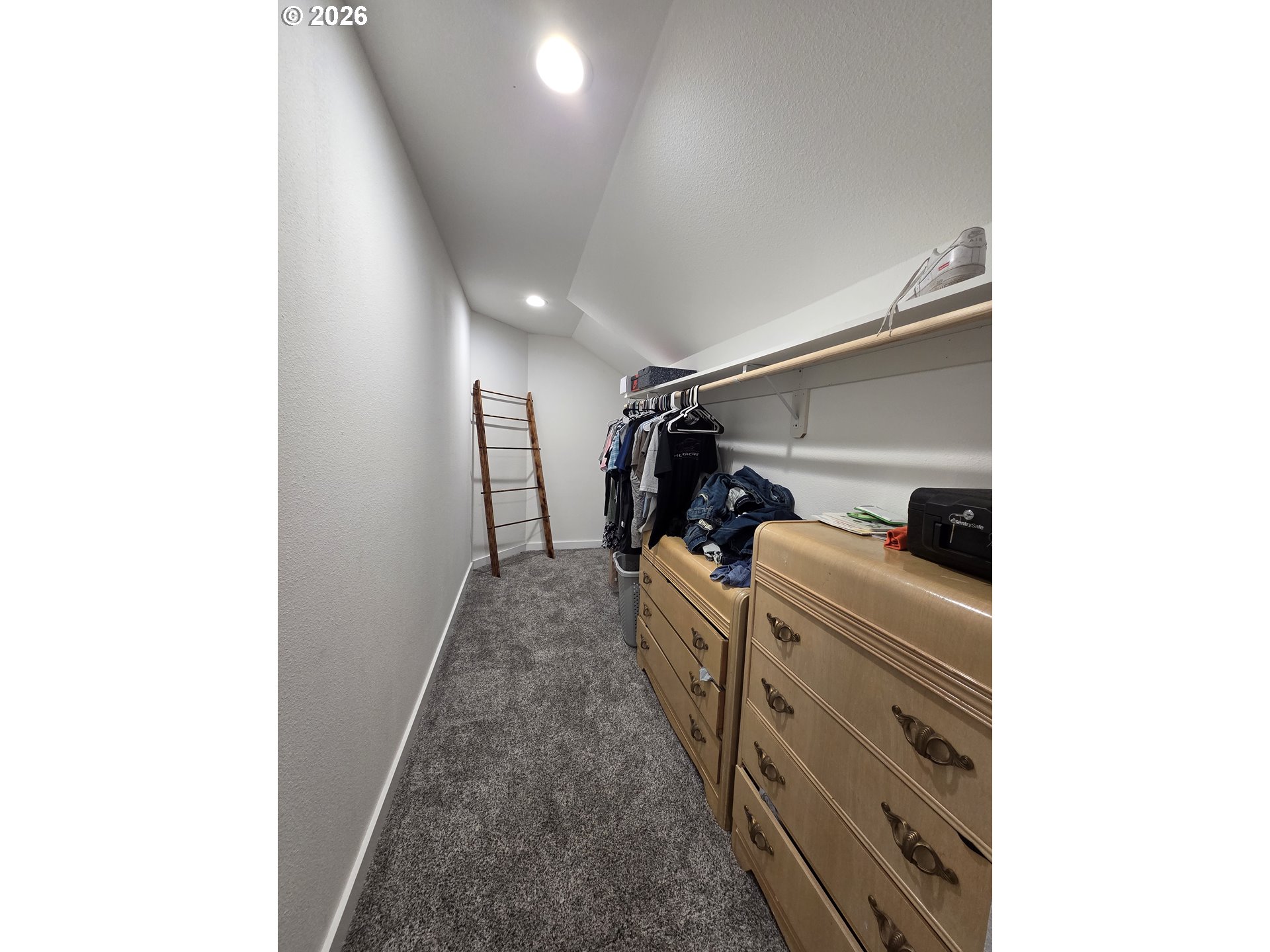 906 N Ave Property Photo 14