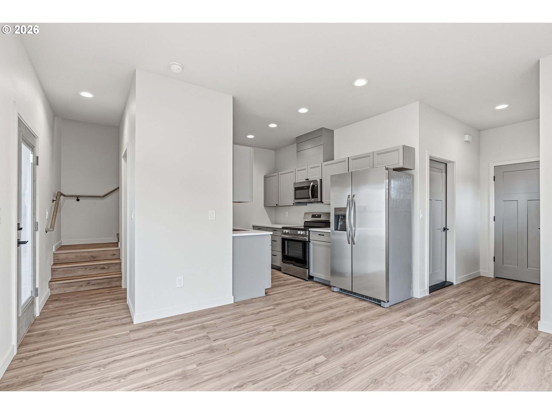 230 Glengate St Property Photo 4