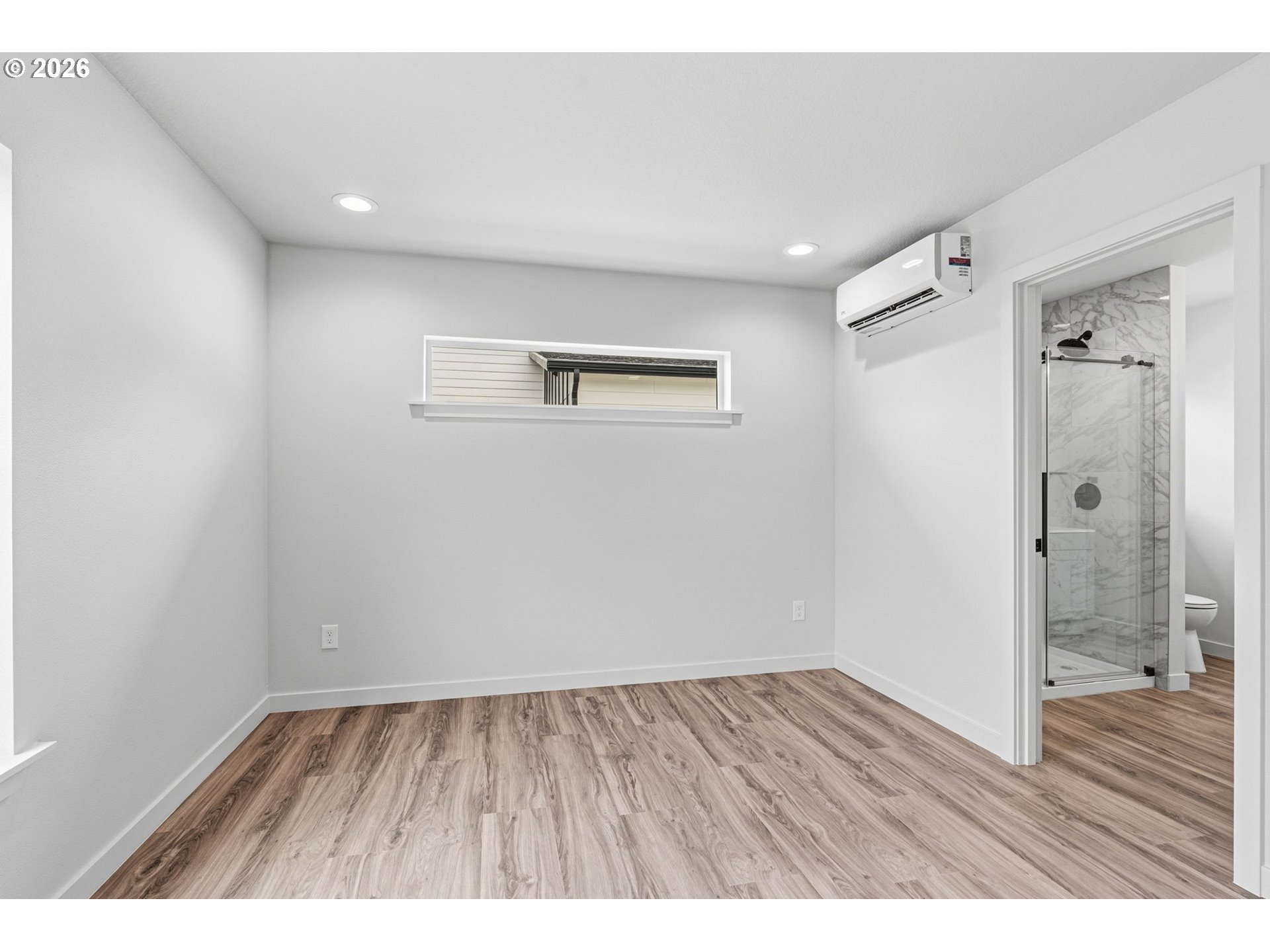 230 Glengate St Property Photo 10