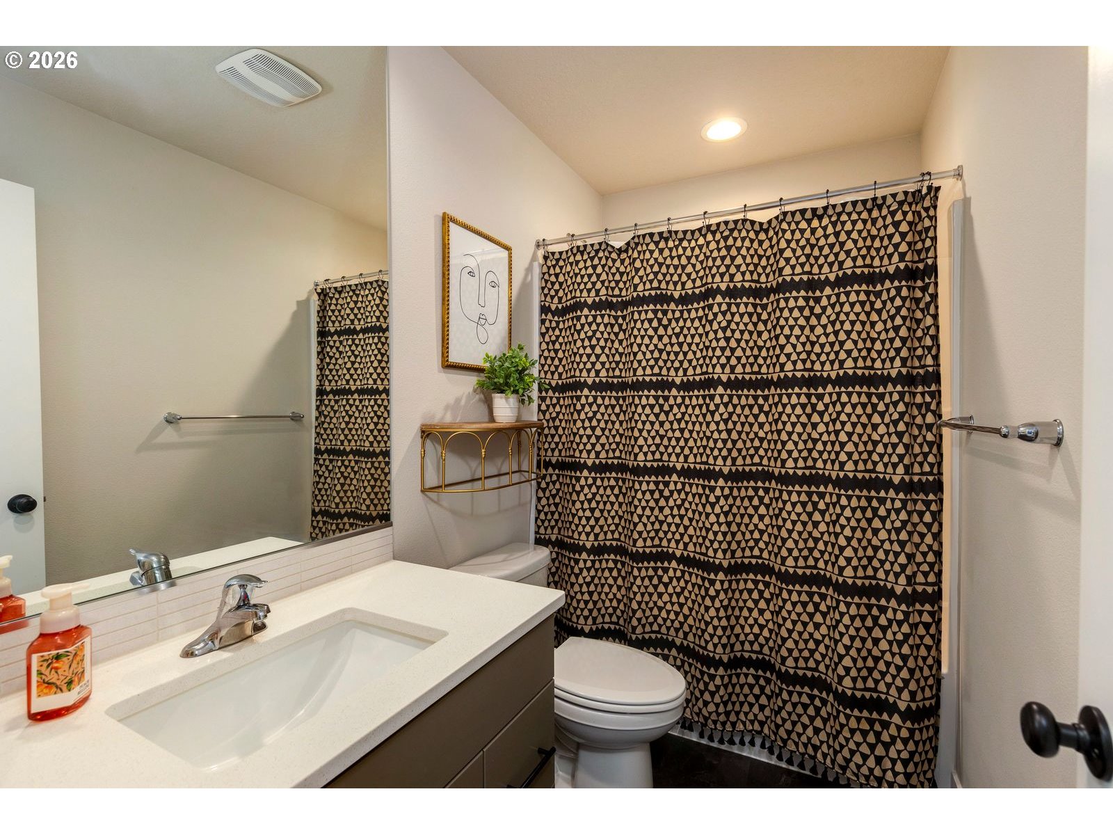 2732 Ne Currin Creek Dr Property Photo 15
