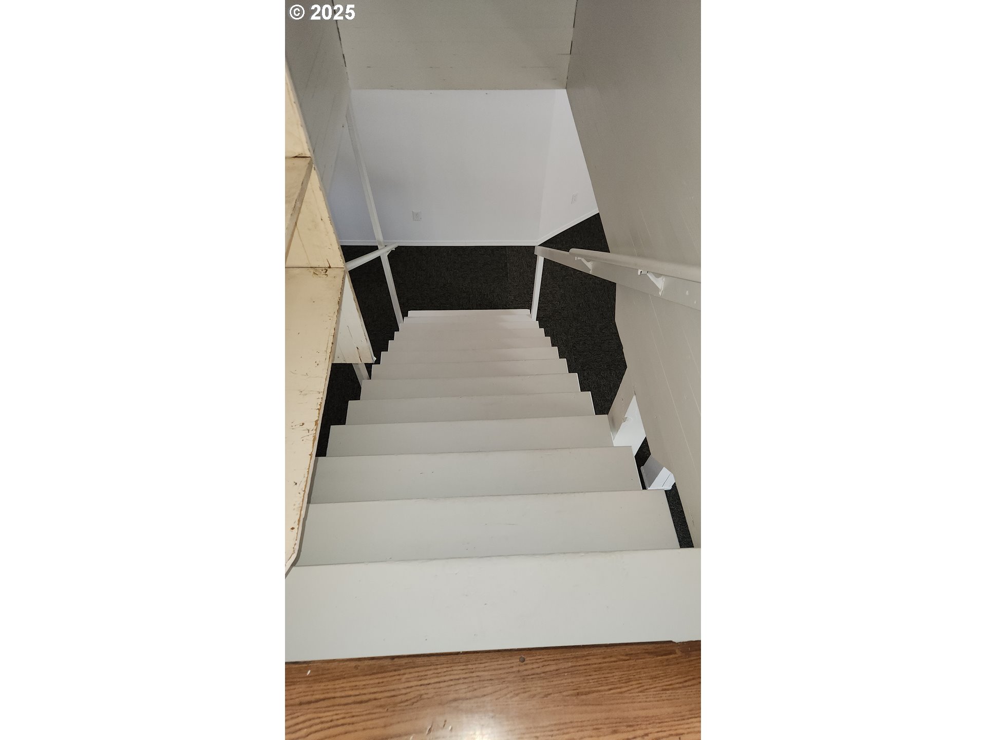 315 N Gale St Property Photo 17