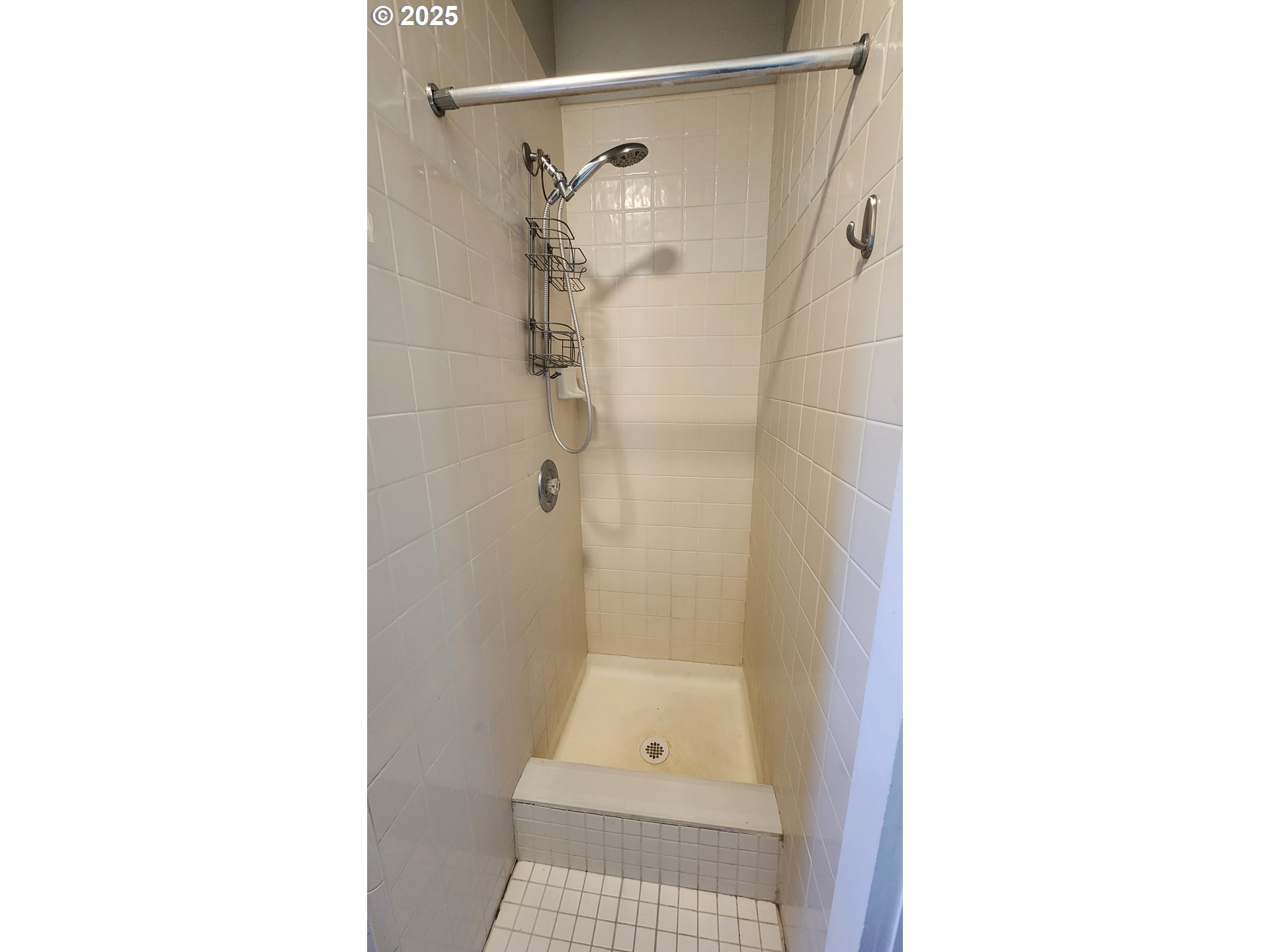 315 N Gale St Property Photo 42