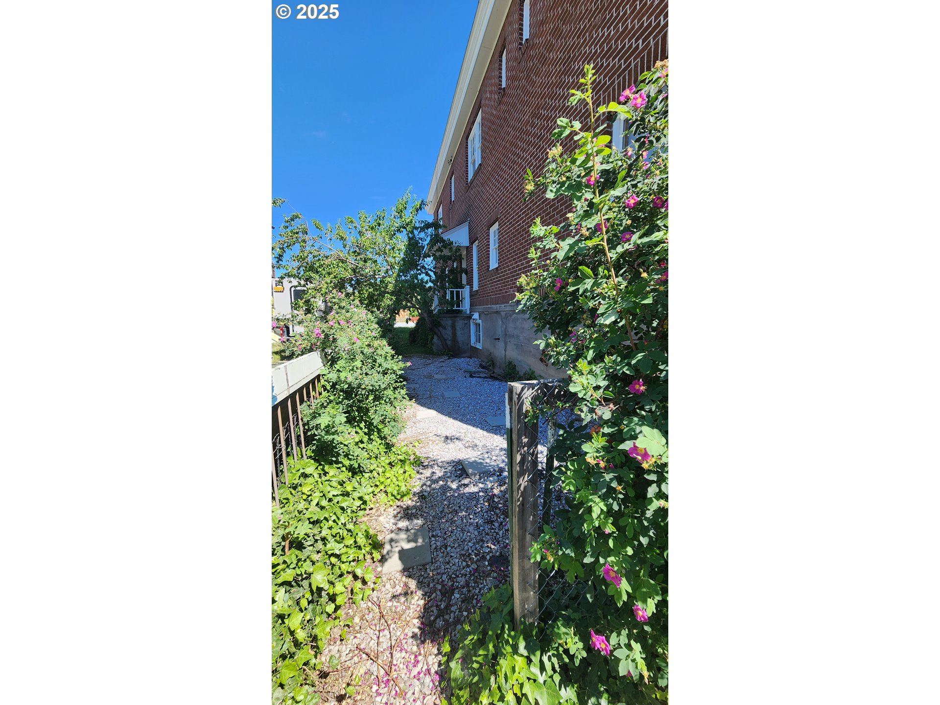 315 N Gale St Property Photo 47