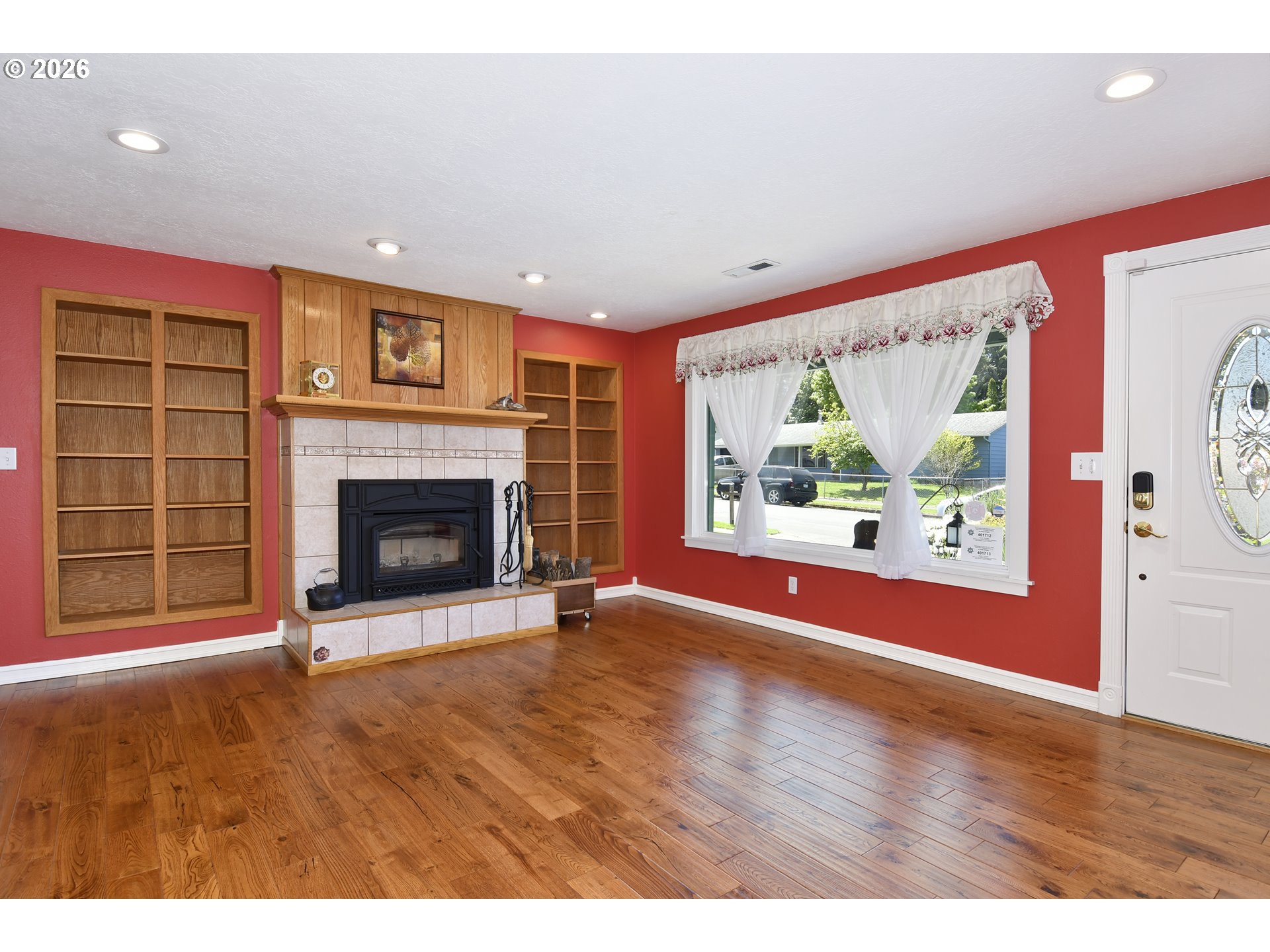 1504 Ne Village Squire Ct Property Photo 5